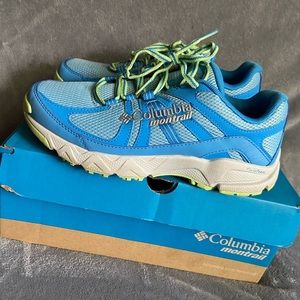 Hi I am selling Columbia Montrail shoes.